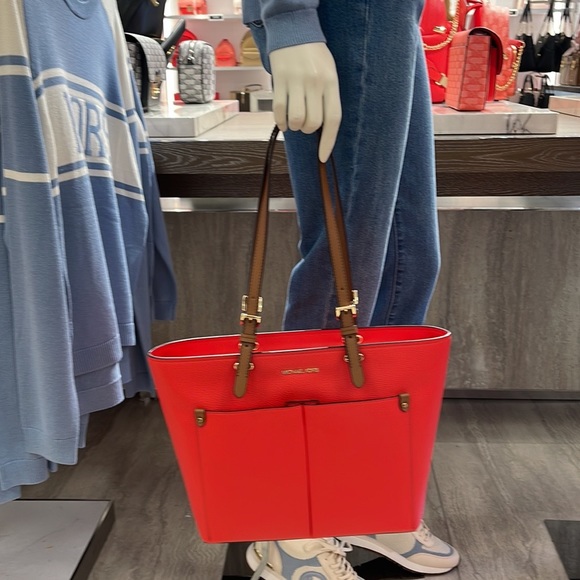 MICHAEL KORS JET SET TRAVEL MEDIUM DOUBLE POCKET TOTE NON-LEATHER VEGAN
NWT - Picture 9 of 16